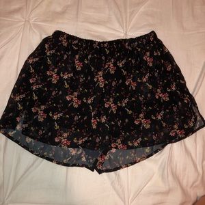Floral Flowy Shorts!!